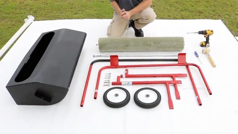 Eric Long showing how to assemble a tank spreader